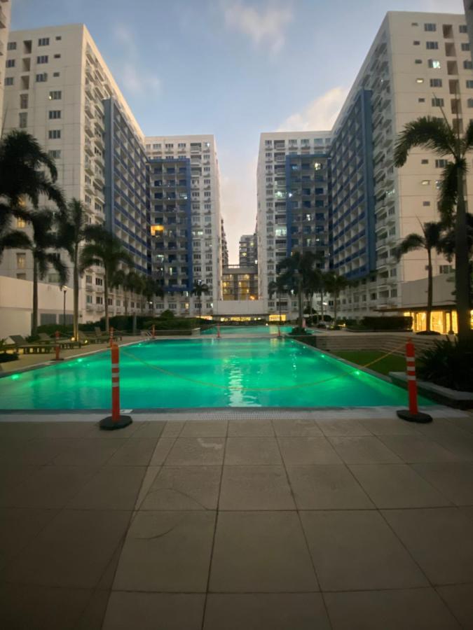 Azenith Staycation At Sea Residences Moa Pasay Exteriör bild